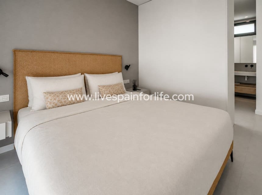 3 camera da letto Villa in vendita in Ciudad Quesada con piscina garage - 690.000 € (Rif: 10144729)