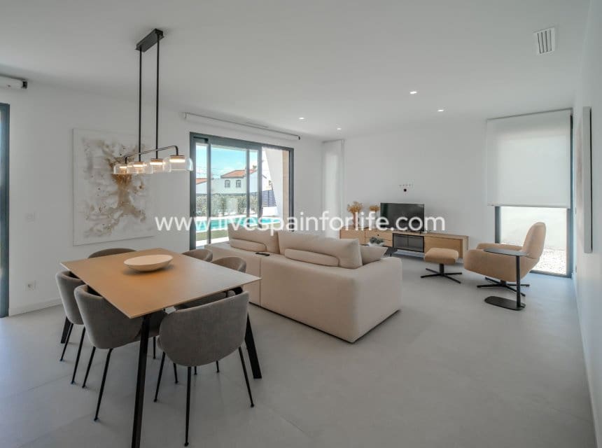 3 camera da letto Villa in vendita in Ciudad Quesada con piscina garage - 690.000 € (Rif: 10144729)