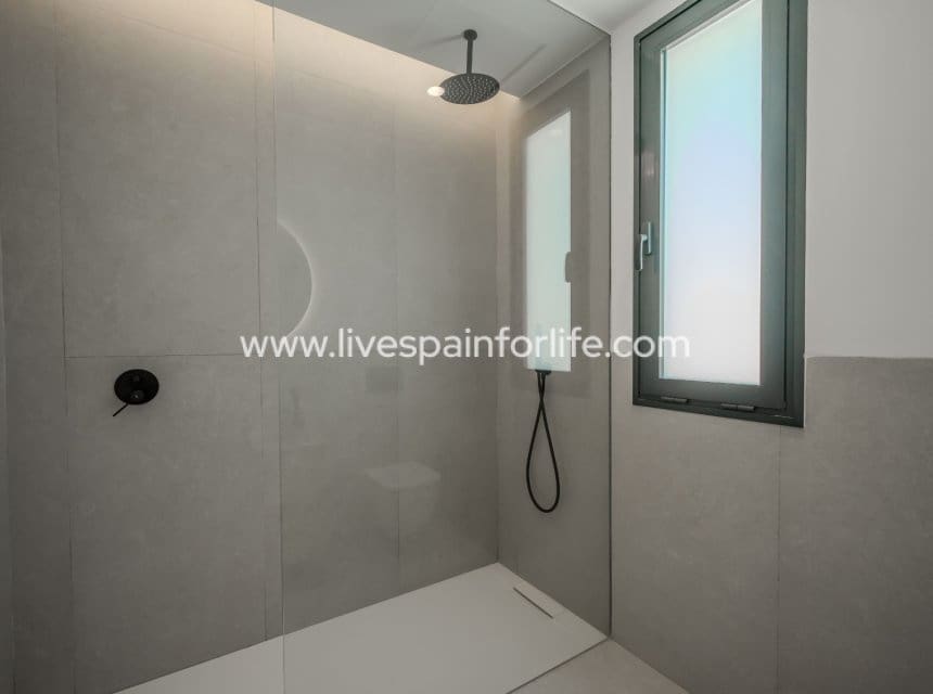 3 camera da letto Villa in vendita in Ciudad Quesada con piscina garage - 690.000 € (Rif: 10144729)