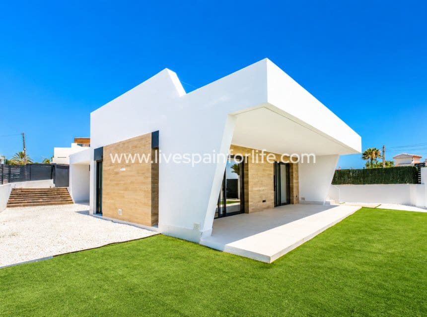 3 camera da letto Villa in vendita in Ciudad Quesada con piscina garage - 690.000 € (Rif: 10144729)