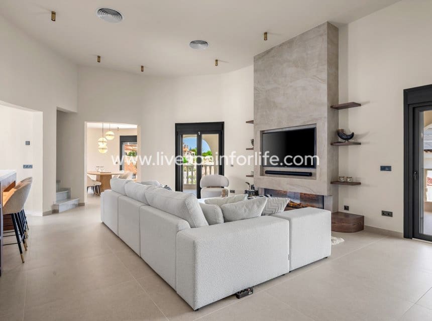 5 slaapkamer Villa te koop in Ciudad Quesada met zwembad garage - € 1.250.000 (Ref: 10144730)
