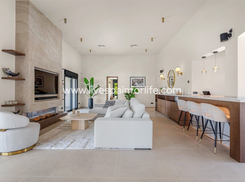 5 slaapkamer Villa te koop in Ciudad Quesada met zwembad garage - € 1.250.000 (Ref: 10144730)
