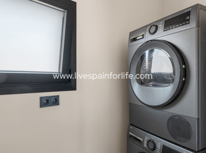 5 slaapkamer Villa te koop in Ciudad Quesada met zwembad garage - € 1.250.000 (Ref: 10144730)