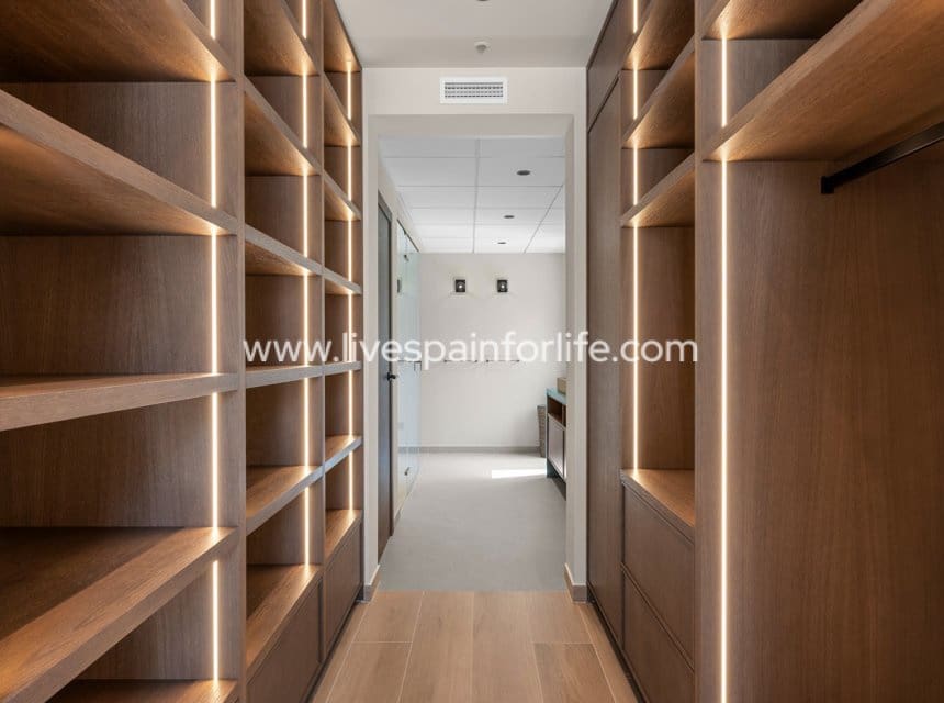 5 slaapkamer Villa te koop in Ciudad Quesada met zwembad garage - € 1.250.000 (Ref: 10144730)