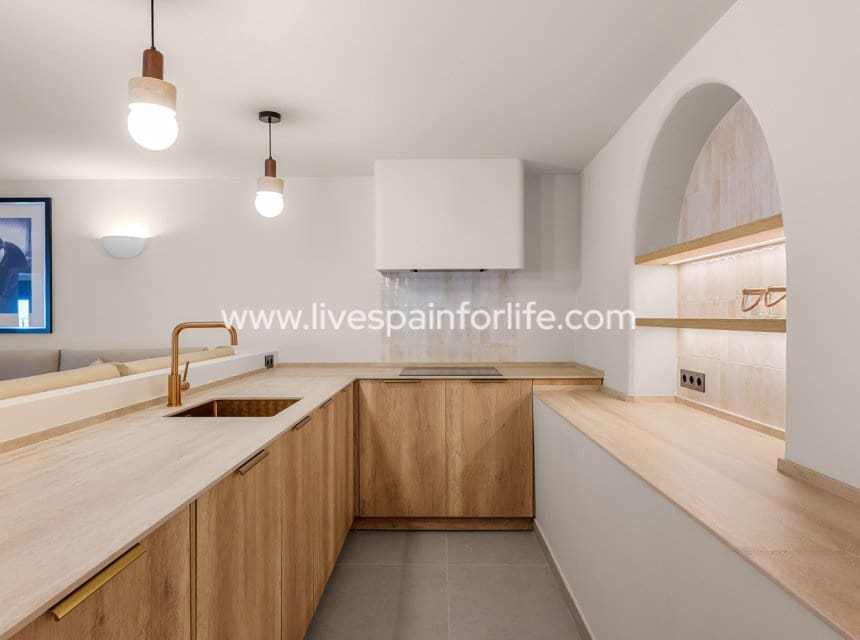5 slaapkamer Villa te koop in Ciudad Quesada met zwembad garage - € 1.250.000 (Ref: 10144730)