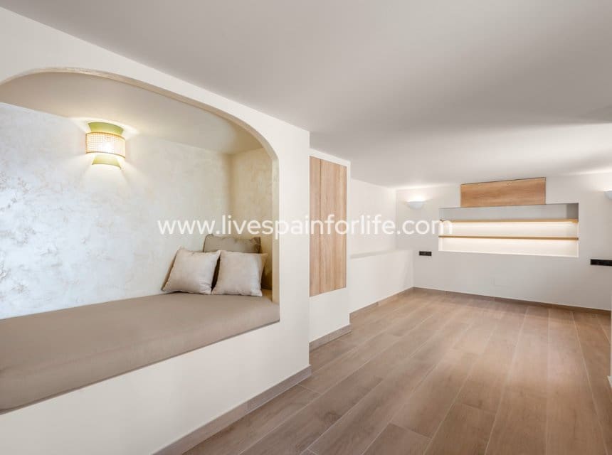 5 slaapkamer Villa te koop in Ciudad Quesada met zwembad garage - € 1.250.000 (Ref: 10144730)