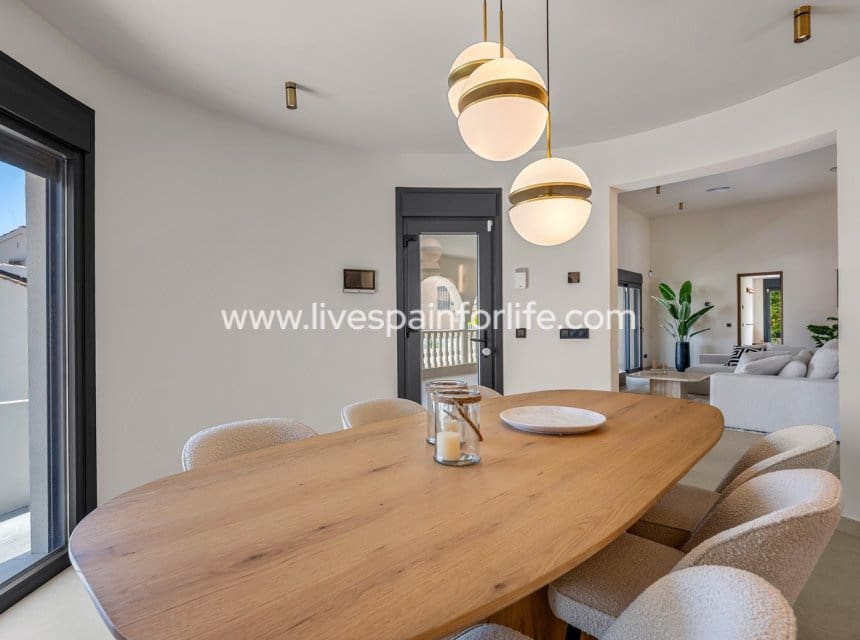 5 slaapkamer Villa te koop in Ciudad Quesada met zwembad garage - € 1.250.000 (Ref: 10144730)