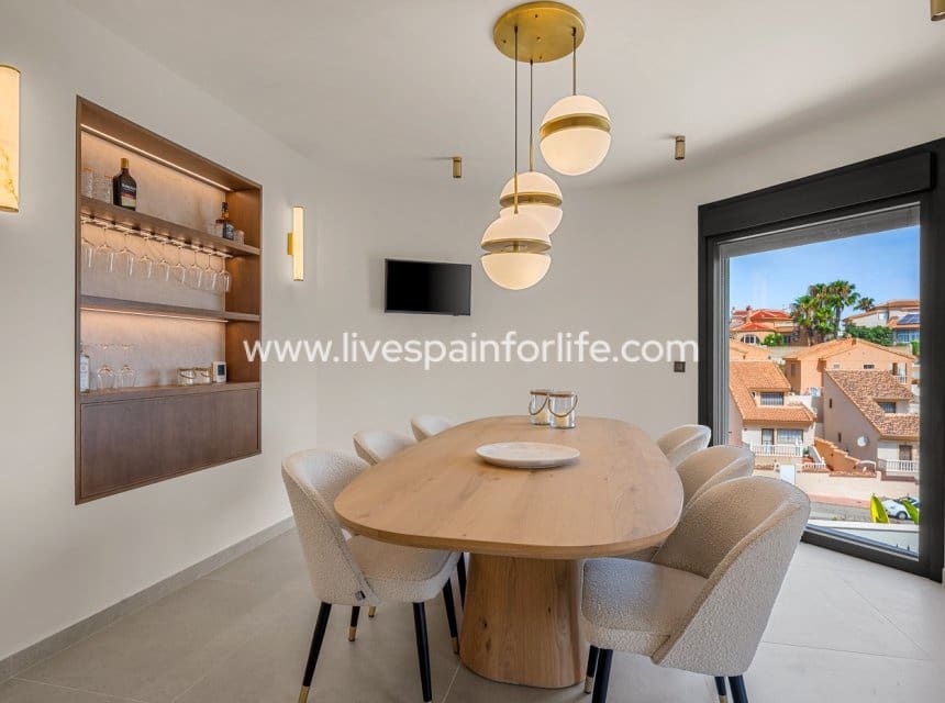 5 slaapkamer Villa te koop in Ciudad Quesada met zwembad garage - € 1.250.000 (Ref: 10144730)