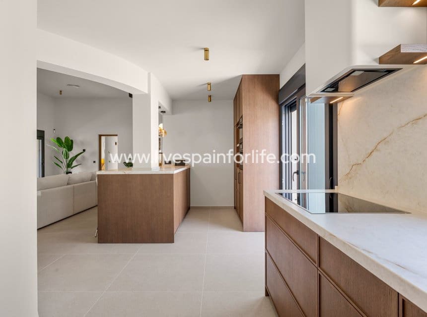 5 slaapkamer Villa te koop in Ciudad Quesada met zwembad garage - € 1.250.000 (Ref: 10144730)