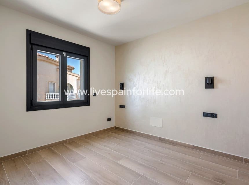 5 slaapkamer Villa te koop in Ciudad Quesada met zwembad garage - € 1.250.000 (Ref: 10144730)