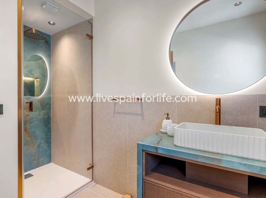 5 slaapkamer Villa te koop in Ciudad Quesada met zwembad garage - € 1.250.000 (Ref: 10144730)