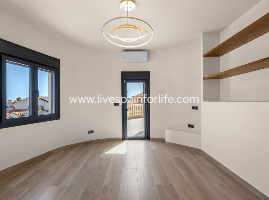 5 slaapkamer Villa te koop in Ciudad Quesada met zwembad garage - € 1.250.000 (Ref: 10144730)
