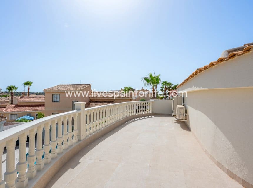 5 slaapkamer Villa te koop in Ciudad Quesada met zwembad garage - € 1.250.000 (Ref: 10144730)