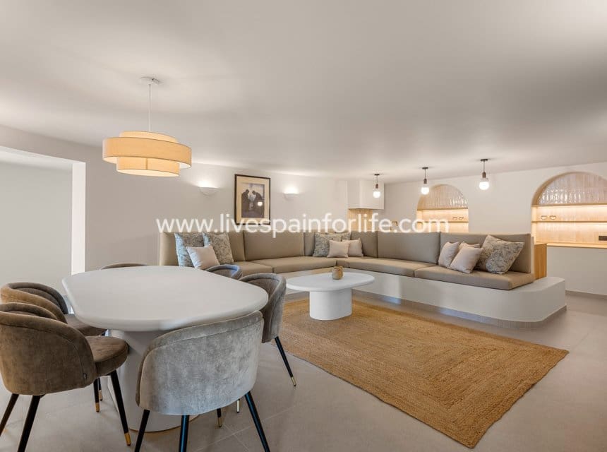 5 slaapkamer Villa te koop in Ciudad Quesada met zwembad garage - € 1.250.000 (Ref: 10144730)