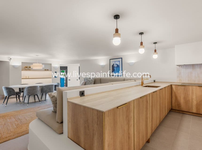 5 slaapkamer Villa te koop in Ciudad Quesada met zwembad garage - € 1.250.000 (Ref: 10144730)