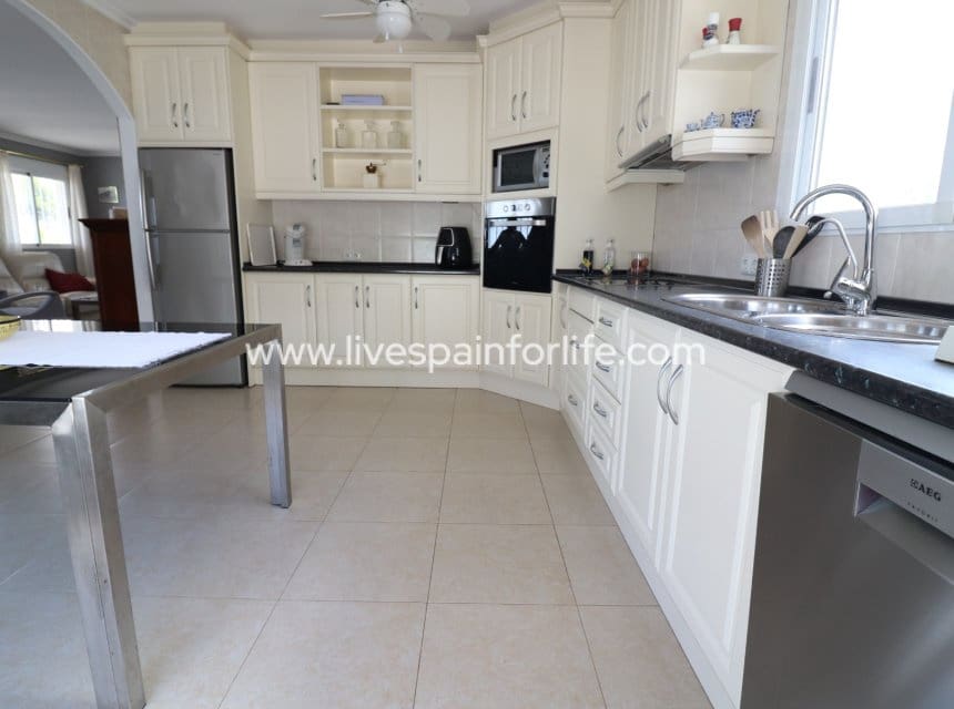 3 soverom Villa til salgs i Algorfa med svømmebasseng garasje - € 650 000 (Ref: 10144731)