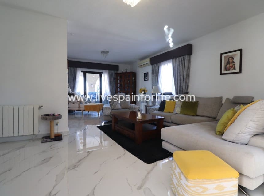 5 chambre Villa/Maison à vendre à Algorfa avec piscine garage - 649 950 € (Ref: 10144732)