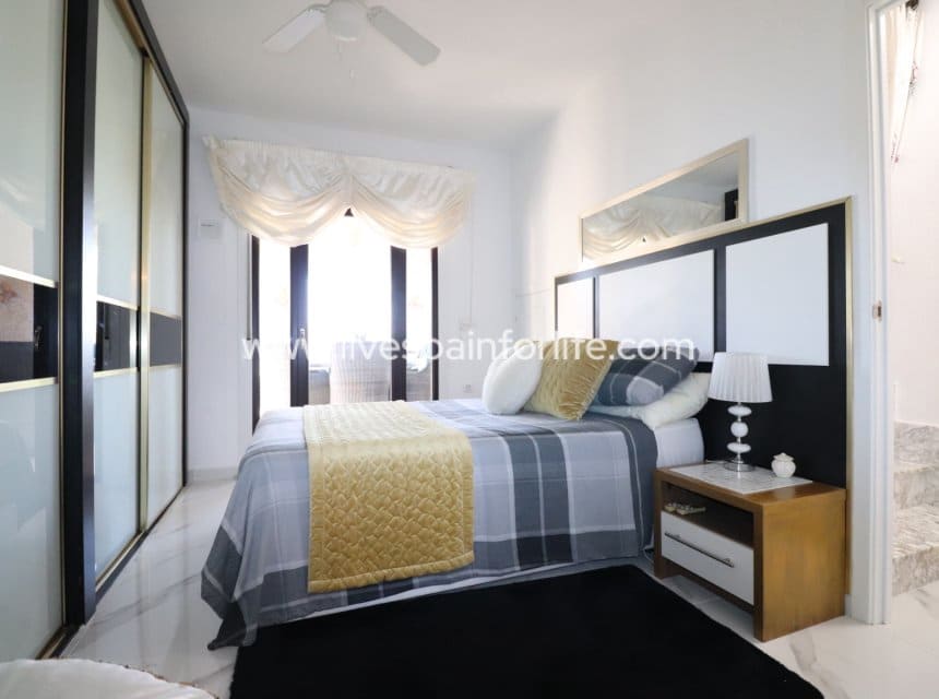 5 chambre Villa/Maison à vendre à Algorfa avec piscine garage - 649 950 € (Ref: 10144732)