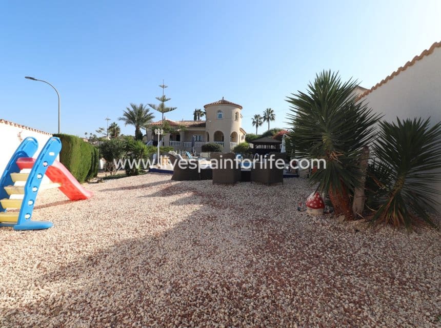 5 chambre Villa/Maison à vendre à Algorfa avec piscine garage - 649 950 € (Ref: 10144732)