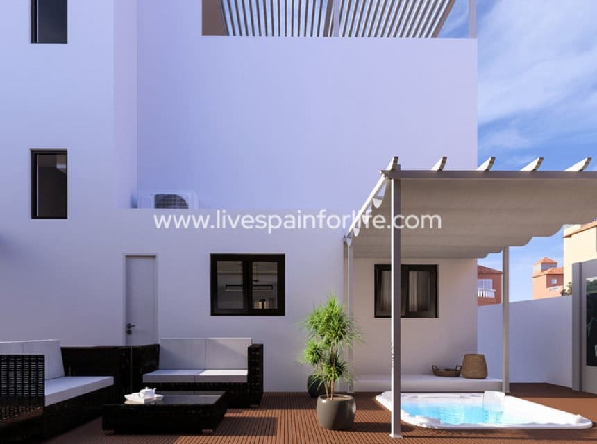 4 sovrum Villa till salu i Villamartin med pool - 799 000 € (Ref: 10144734)