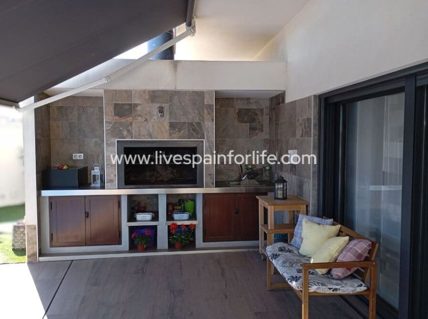 3 Zimmer Villa zu verkaufen in Daya Nueva mit Pool Garage - 750.000 € (Ref: 10144735)