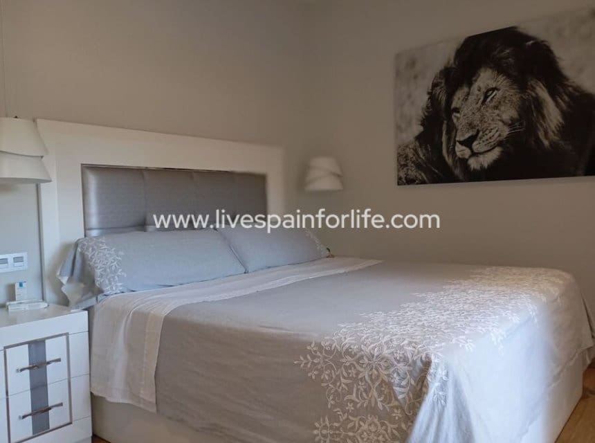 3 Zimmer Villa zu verkaufen in Daya Nueva mit Pool Garage - 750.000 € (Ref: 10144735)