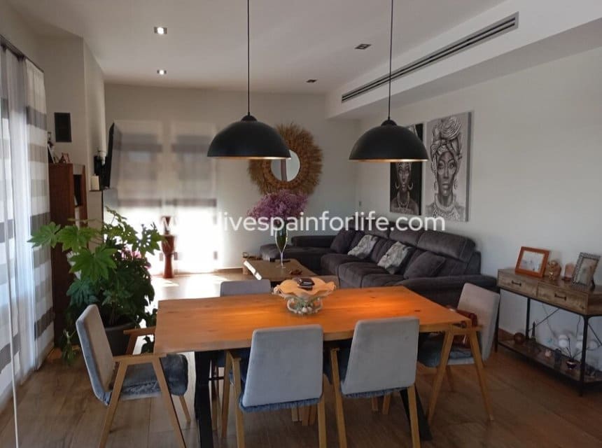 3 Zimmer Villa zu verkaufen in Daya Nueva mit Pool Garage - 750.000 € (Ref: 10144735)