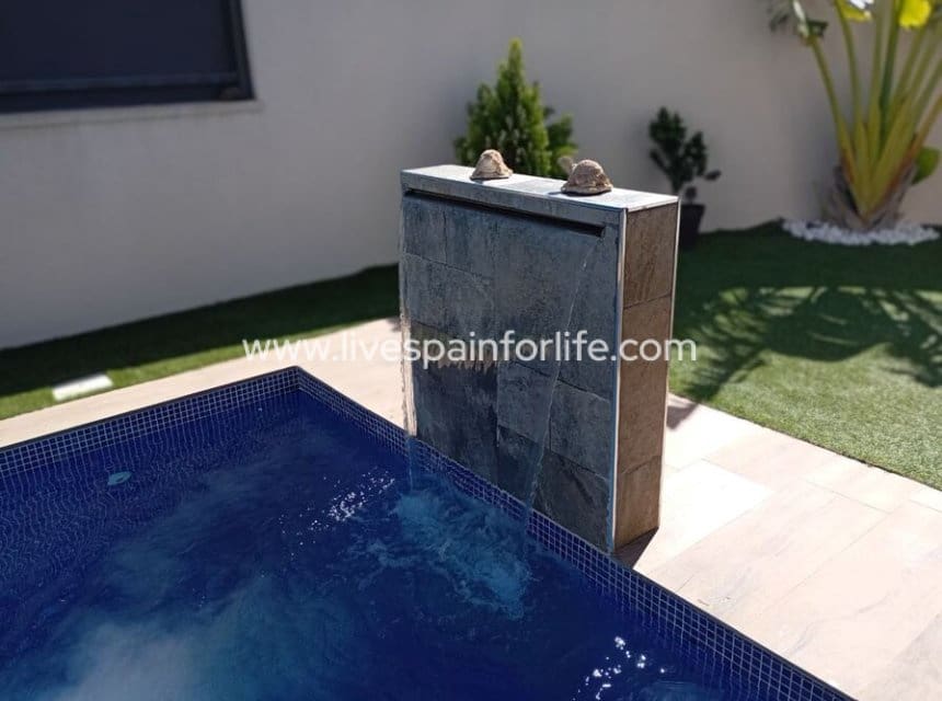 3 Zimmer Villa zu verkaufen in Daya Nueva mit Pool Garage - 750.000 € (Ref: 10144735)