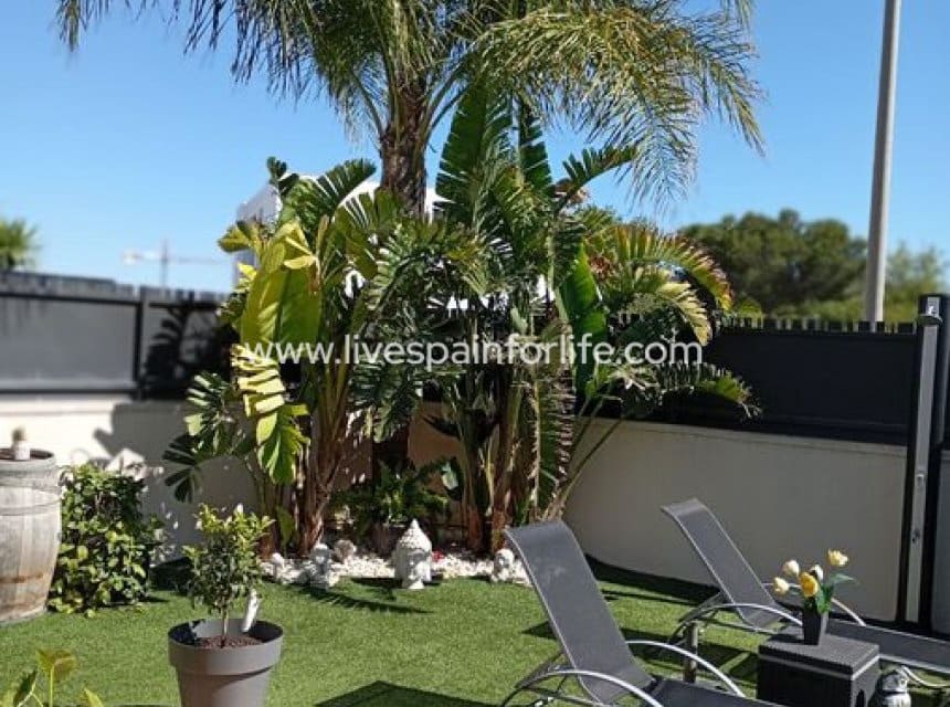 3 Zimmer Villa zu verkaufen in Daya Nueva mit Pool Garage - 750.000 € (Ref: 10144735)
