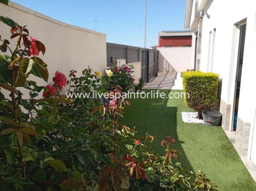 3 Zimmer Villa zu verkaufen in Daya Nueva mit Pool Garage - 750.000 € (Ref: 10144735)