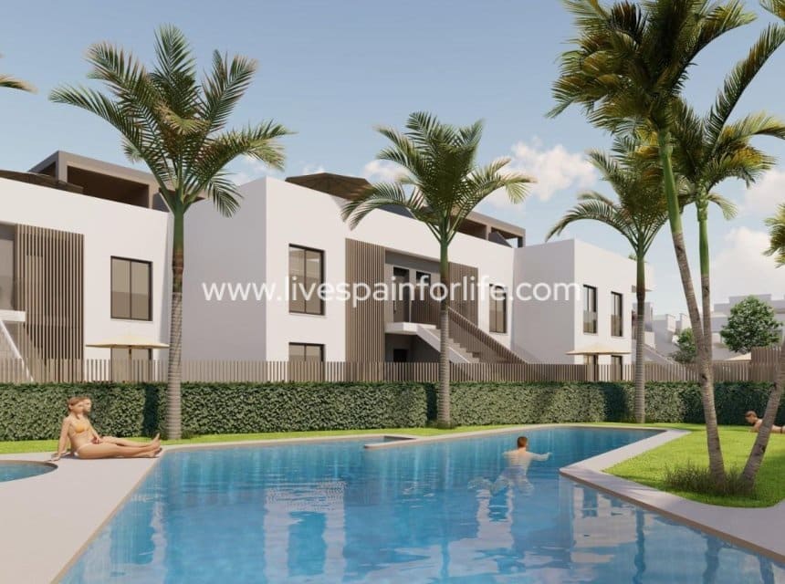 3 bedroom Apartment for sale in Pilar de la Horadada with pool garage - € 590,000 (Ref: 10153921)