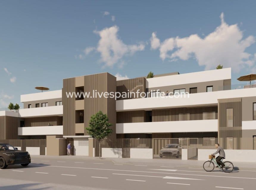 3 bedroom Apartment for sale in Pilar de la Horadada with pool garage - € 590,000 (Ref: 10153921)