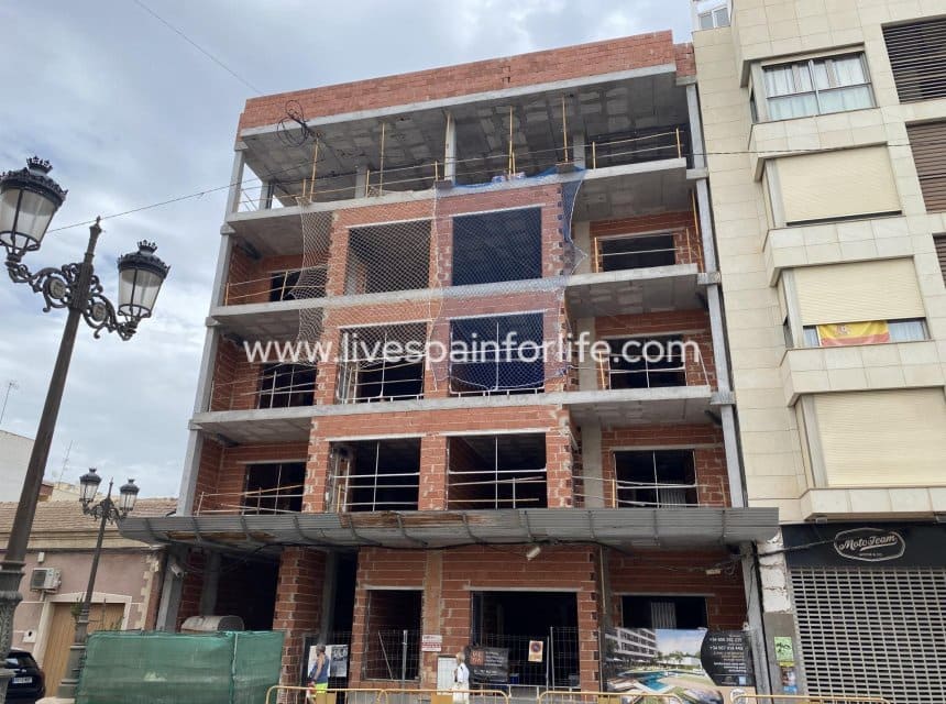 3 chambre Appartement à vendre à Guardamar del Segura avec piscine garage - 399 500 € (Ref: 10153925)