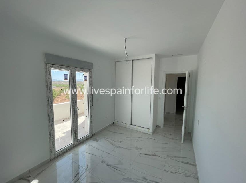 6 sypialnia Willa na sprzedaż w Pinoso z basenem garażem - 611 000 € (Ref: 10153926)