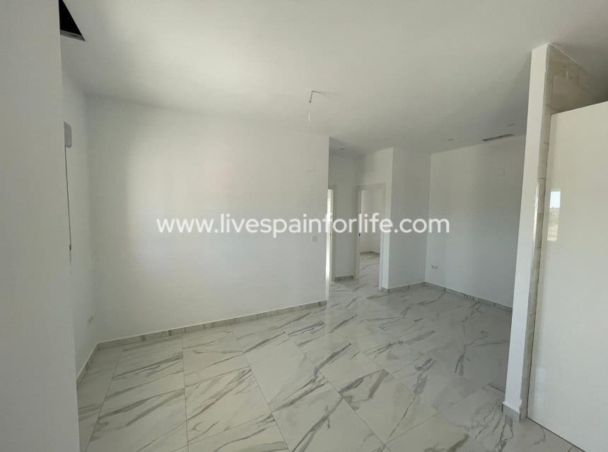 6 sypialnia Willa na sprzedaż w Pinoso z basenem garażem - 611 000 € (Ref: 10153926)