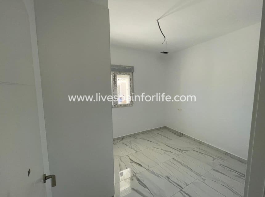 6 sypialnia Willa na sprzedaż w Pinoso z basenem garażem - 611 000 € (Ref: 10153926)