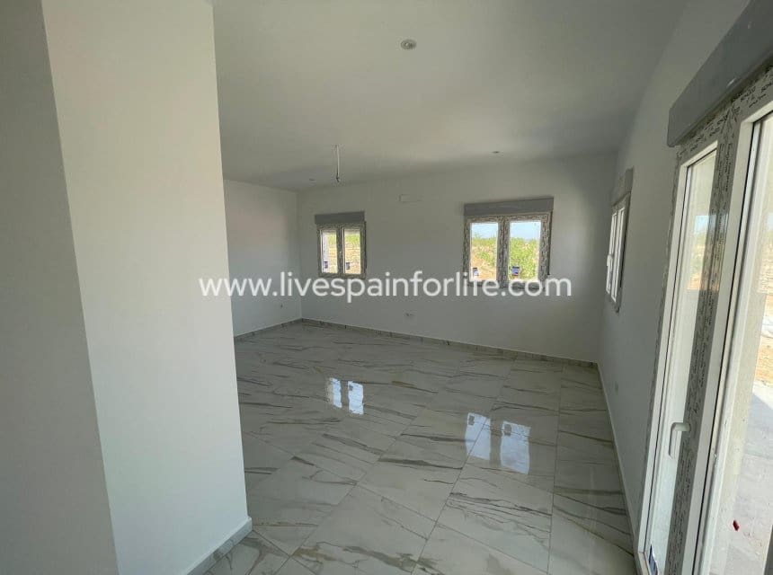 6 sypialnia Willa na sprzedaż w Pinoso z basenem garażem - 611 000 € (Ref: 10153926)