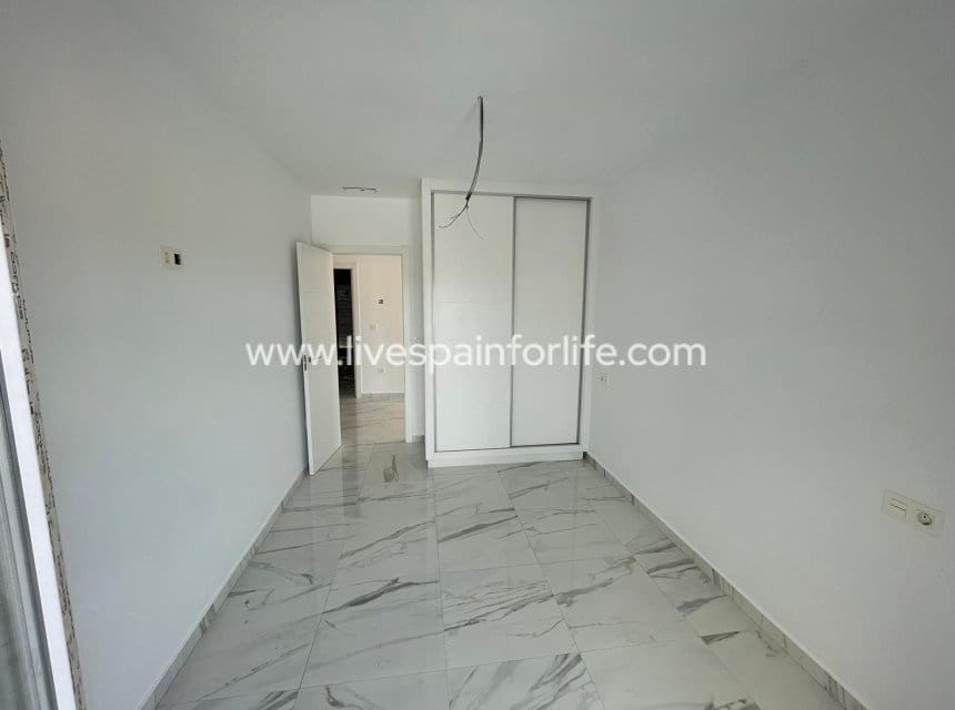 6 sypialnia Willa na sprzedaż w Pinoso z basenem garażem - 611 000 € (Ref: 10153926)