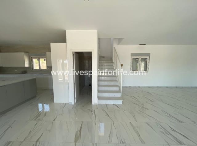 6 sypialnia Willa na sprzedaż w Pinoso z basenem garażem - 611 000 € (Ref: 10153926)