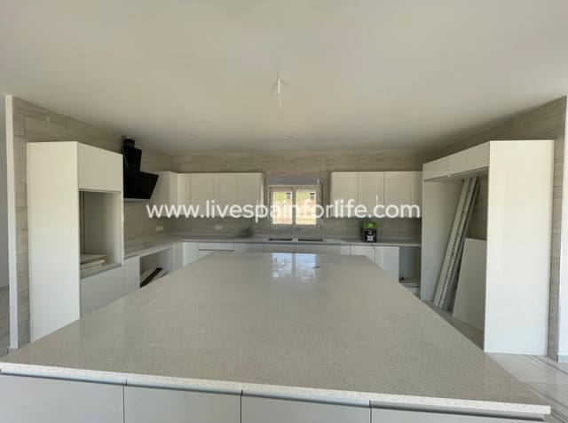 6 sypialnia Willa na sprzedaż w Pinoso z basenem garażem - 611 000 € (Ref: 10153926)