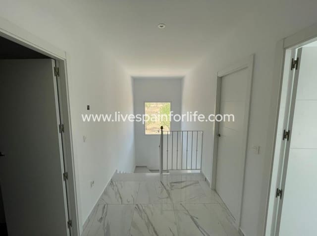 6 sypialnia Willa na sprzedaż w Pinoso z basenem garażem - 611 000 € (Ref: 10153926)