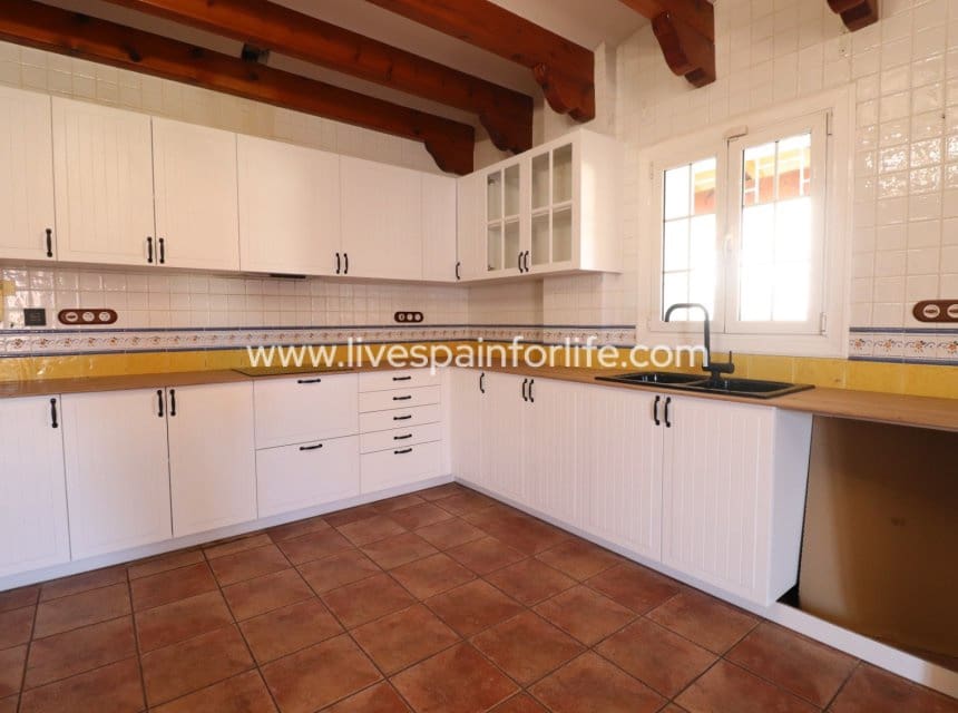 5 bedroom Villa for sale in Rojales with pool - € 600,000 (Ref: 10153927)