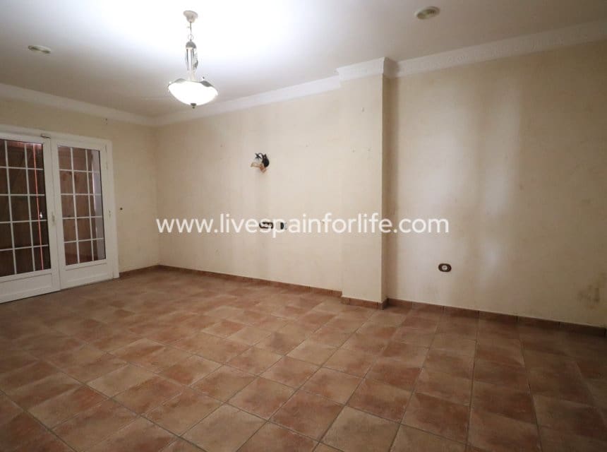 5 bedroom Villa for sale in Rojales with pool - € 600,000 (Ref: 10153927)