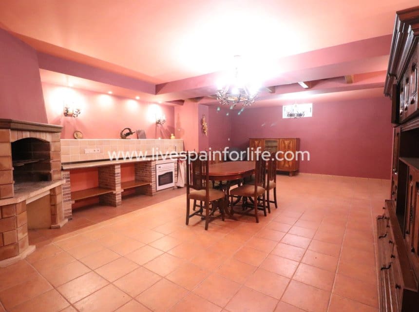 5 bedroom Villa for sale in Rojales with pool - € 600,000 (Ref: 10153927)