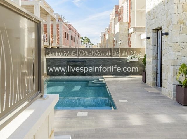 Chalet de 3 habitaciones en Los Montesinos en venta con piscina garaje - 525.000 € (Ref: 10153928)