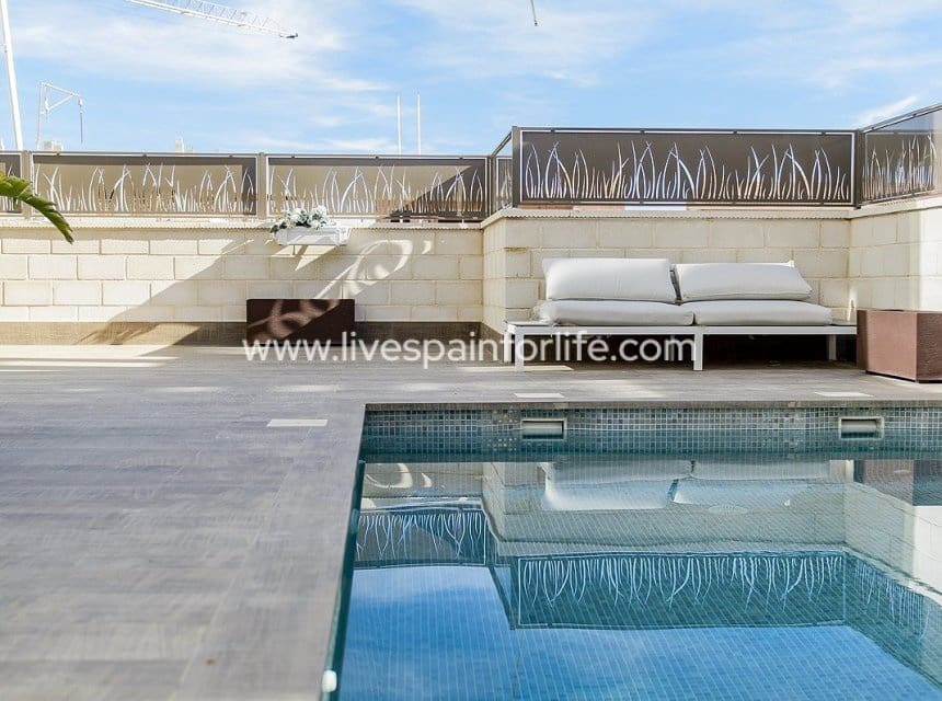3 bedroom Villa for sale in Los Montesinos with pool garage - € 525,000 (Ref: 10153928)