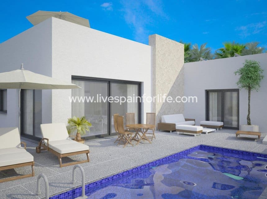 3 bedroom Villa for sale in Benijofar with pool garage - € 566,000 (Ref: 10153930)