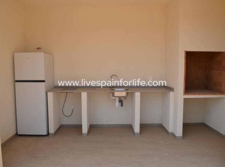 4 sovrum Villa till salu i Pinoso med pool garage - 505 000 € (Ref: 10153931)