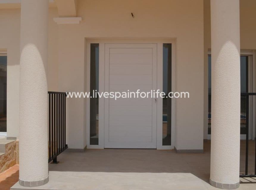 4 sovrum Villa till salu i Pinoso med pool garage - 505 000 € (Ref: 10153931)