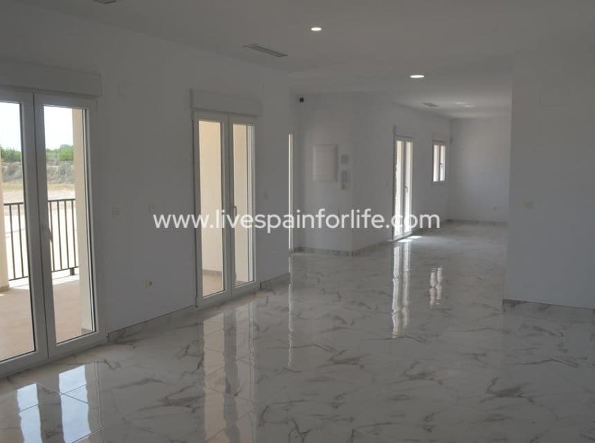 4 sovrum Villa till salu i Pinoso med pool garage - 505 000 € (Ref: 10153931)